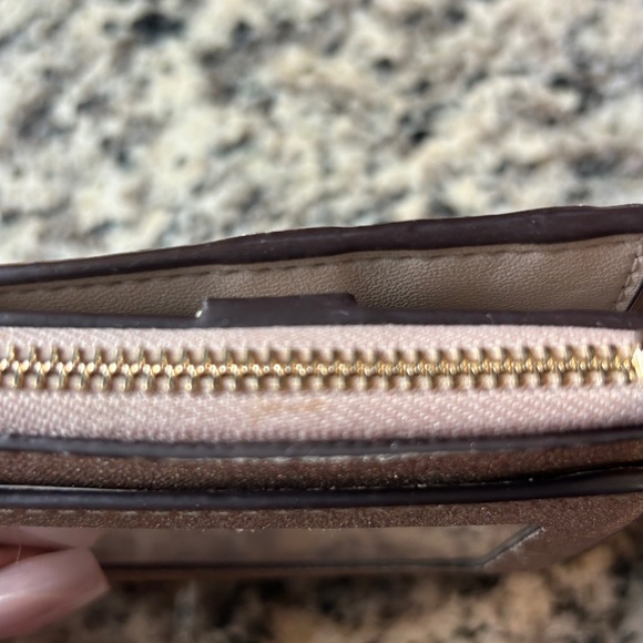 Kate Spade Gold Bid-fold Glitter Wallet - Picture 11 of 12